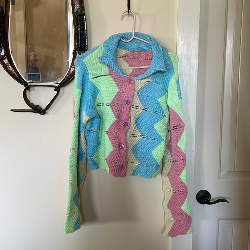 Cropped knitted sweater never worn